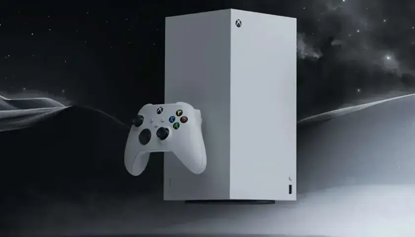 Biały kontroler Xbox i konsola Series X unoszą się w kosmicznej scenerii, przypominając o dniu, kiedy wyszedł Xbox Series X.