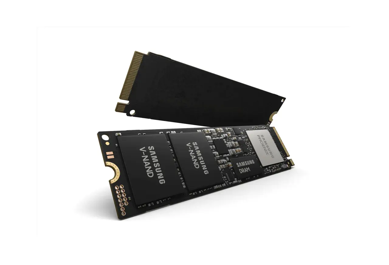 Dwa dyski SSD NVMe Samsung. Jeden leży na drugim, oba z widocznymi układami V-NAND i kontrolerem Phoenix.