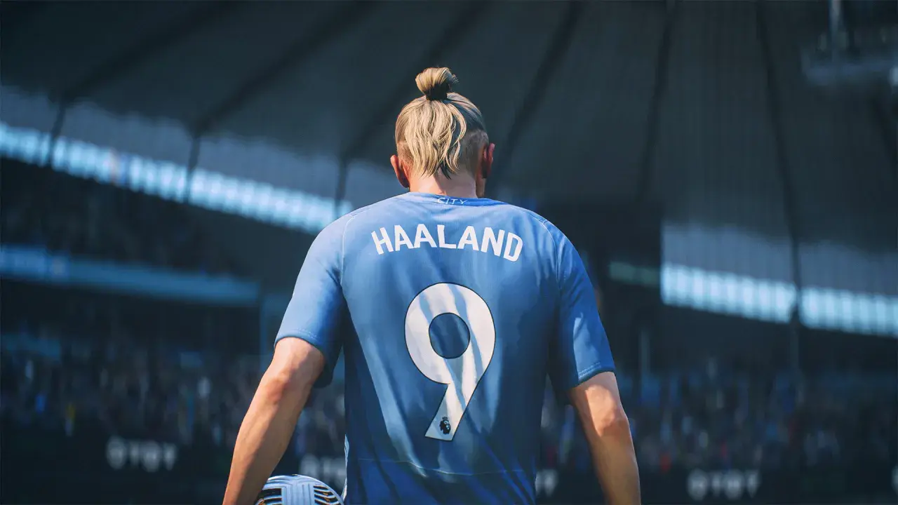 Piłkarz Haaland w błękitnej koszulce z numerem 9, gotowy do gry. Sprawdź fc 24 wymagania, by cieszyć się grą!