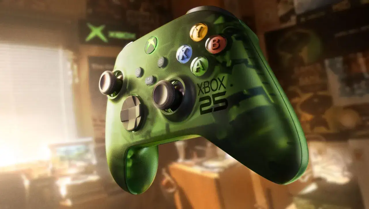 Zielony kontroler Xbox 25 z motywem kamuflażu, idealny na moment, kiedy nowy Xbox.